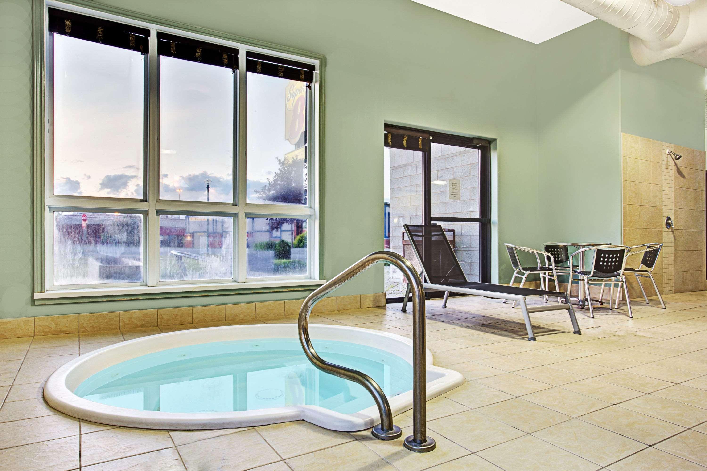 Super 8 By Wyndham Lachenaie/Terrebonne Exteriér fotografie