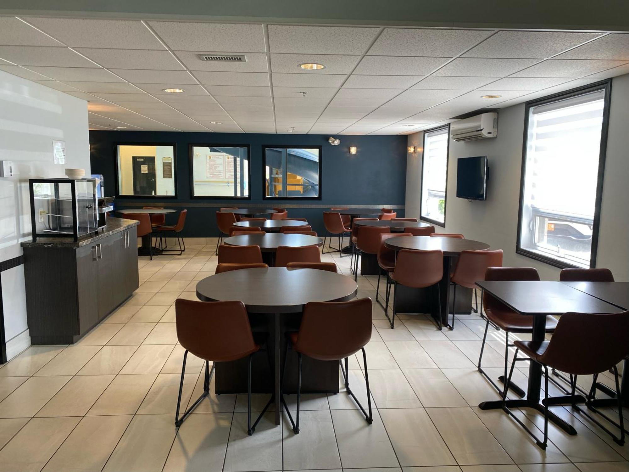 Super 8 By Wyndham Lachenaie/Terrebonne Exteriér fotografie