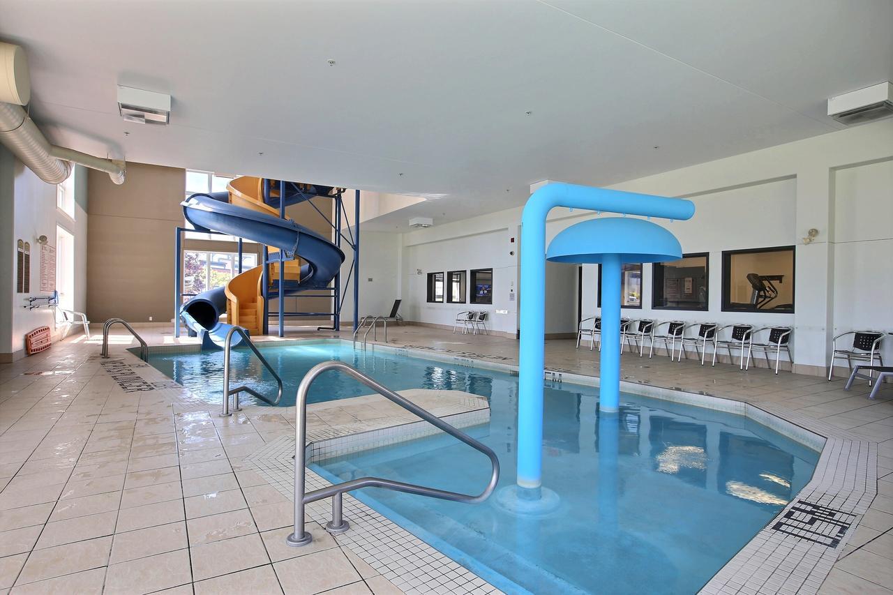 Super 8 By Wyndham Lachenaie/Terrebonne Exteriér fotografie